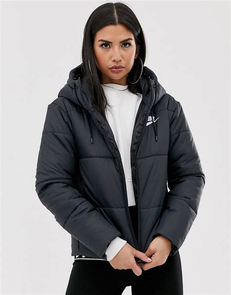 Nike Women's Coats & Jackets 